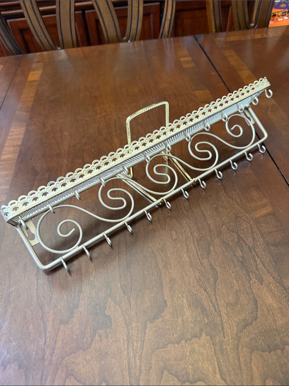 Ornate Metal Wall 25 Hook Rack Jewelry holder in Champagne Gold - Picture 6 of 6